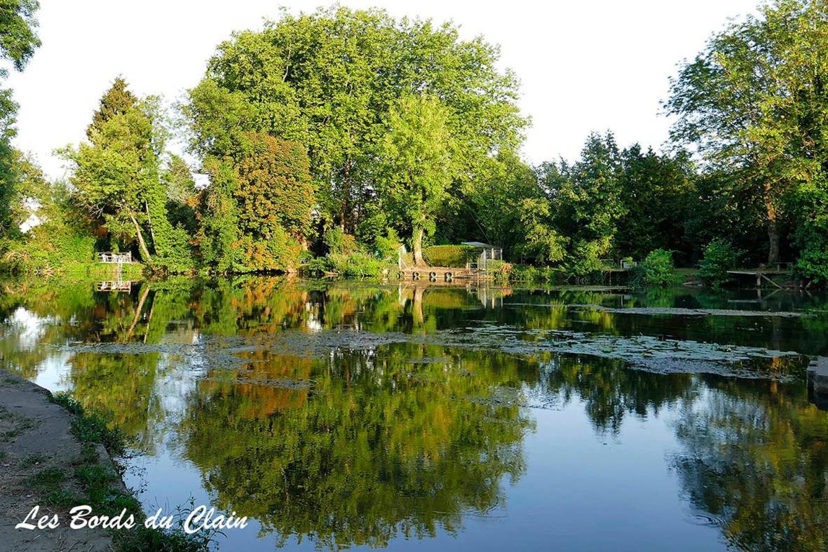 Appartement Les Jardins Du Clain à Poitiers Extérieur photo